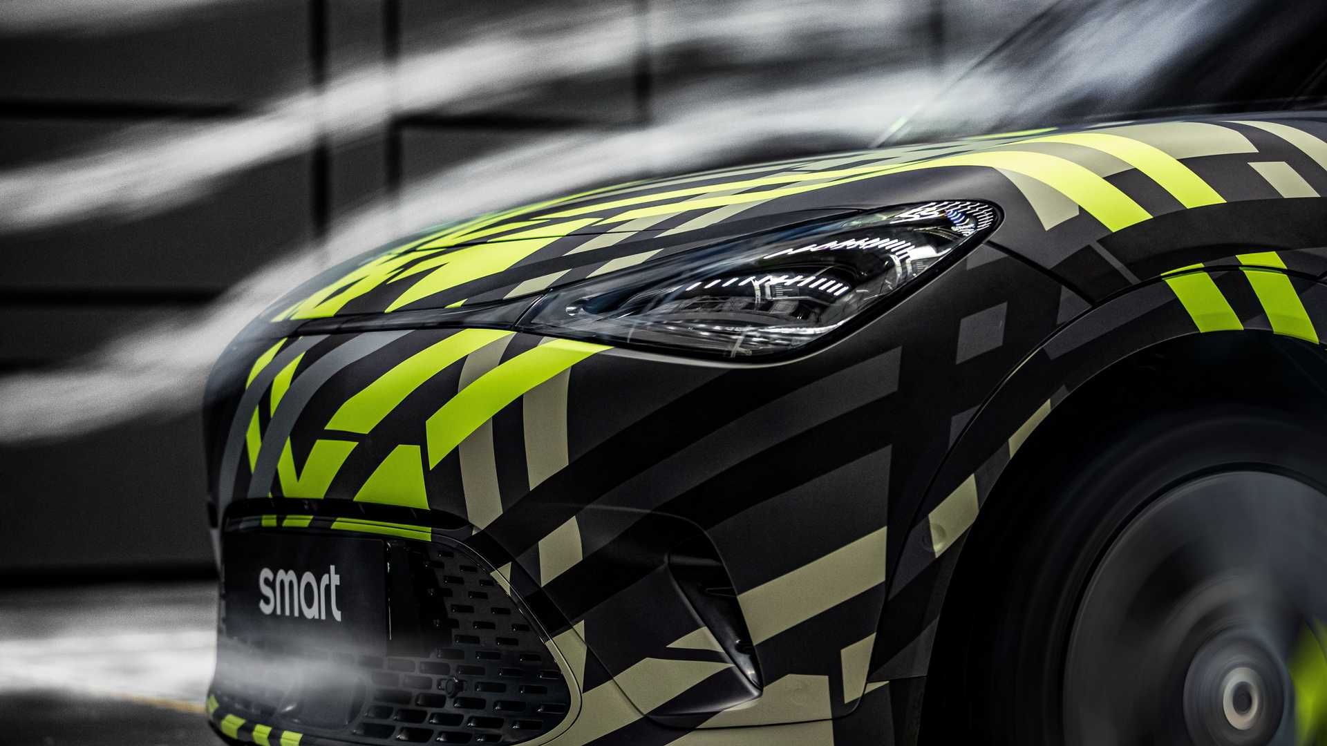 年轻人的新选择！smart精灵#1伪装车官图发布，将于今年国产上市