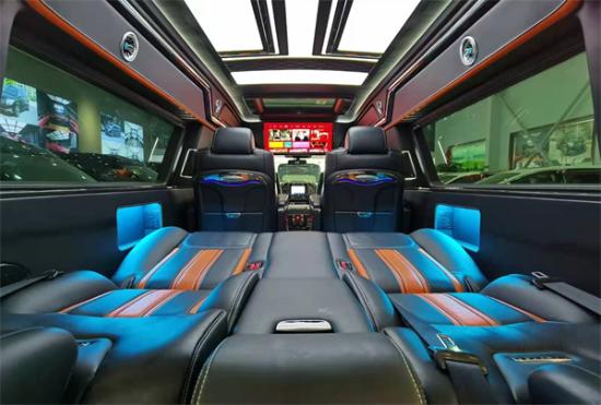 2022款福特F150勇猛者，四驱越野不在话下，豪华七座SUV