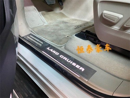 全新酷路泽LC300 3.5T V6到港预定优惠 