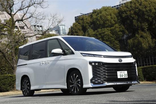 真正适合普通家庭的车？丰田新一代主力MPV车型Noah/Voxy图解