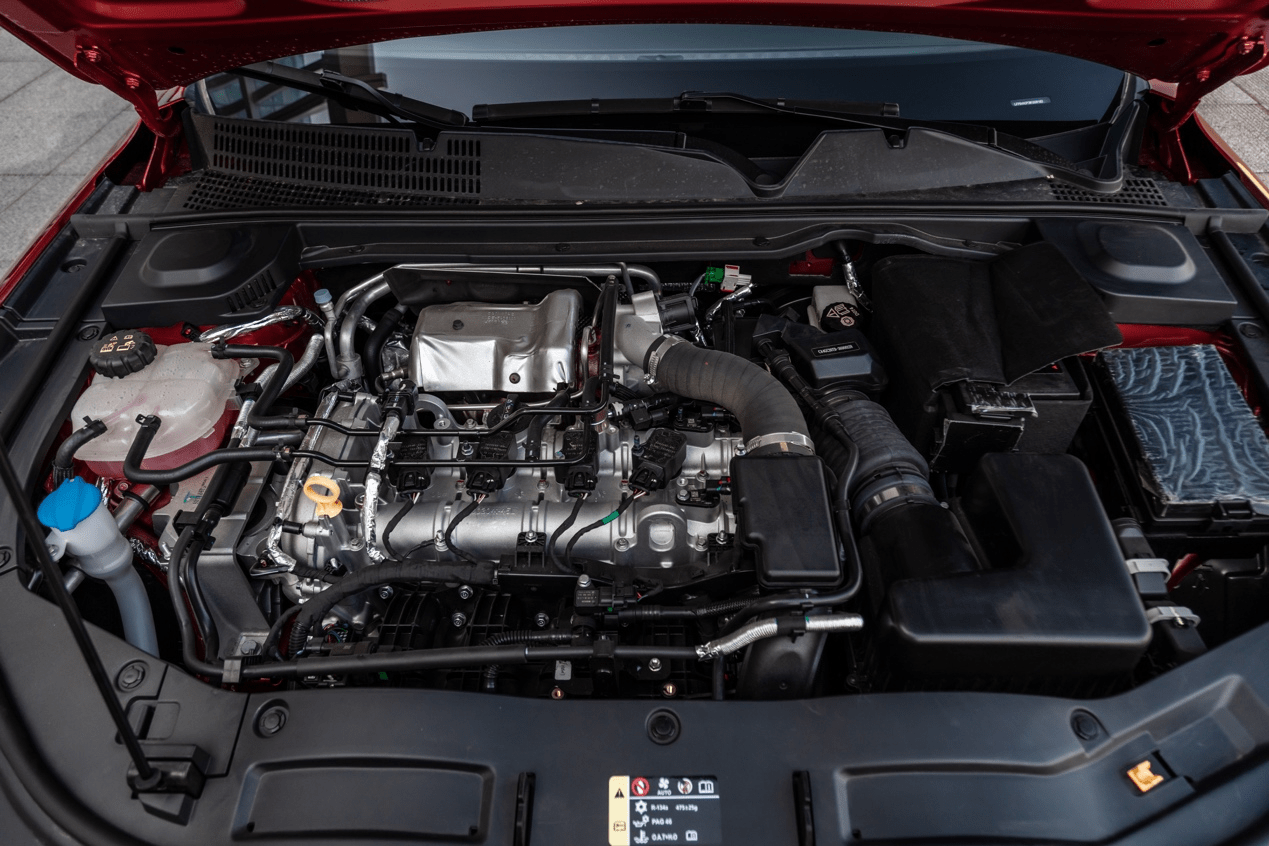 别只盯着蒙迪欧，这6款2.0T轿车15万也能买到，谁是性价比之王？