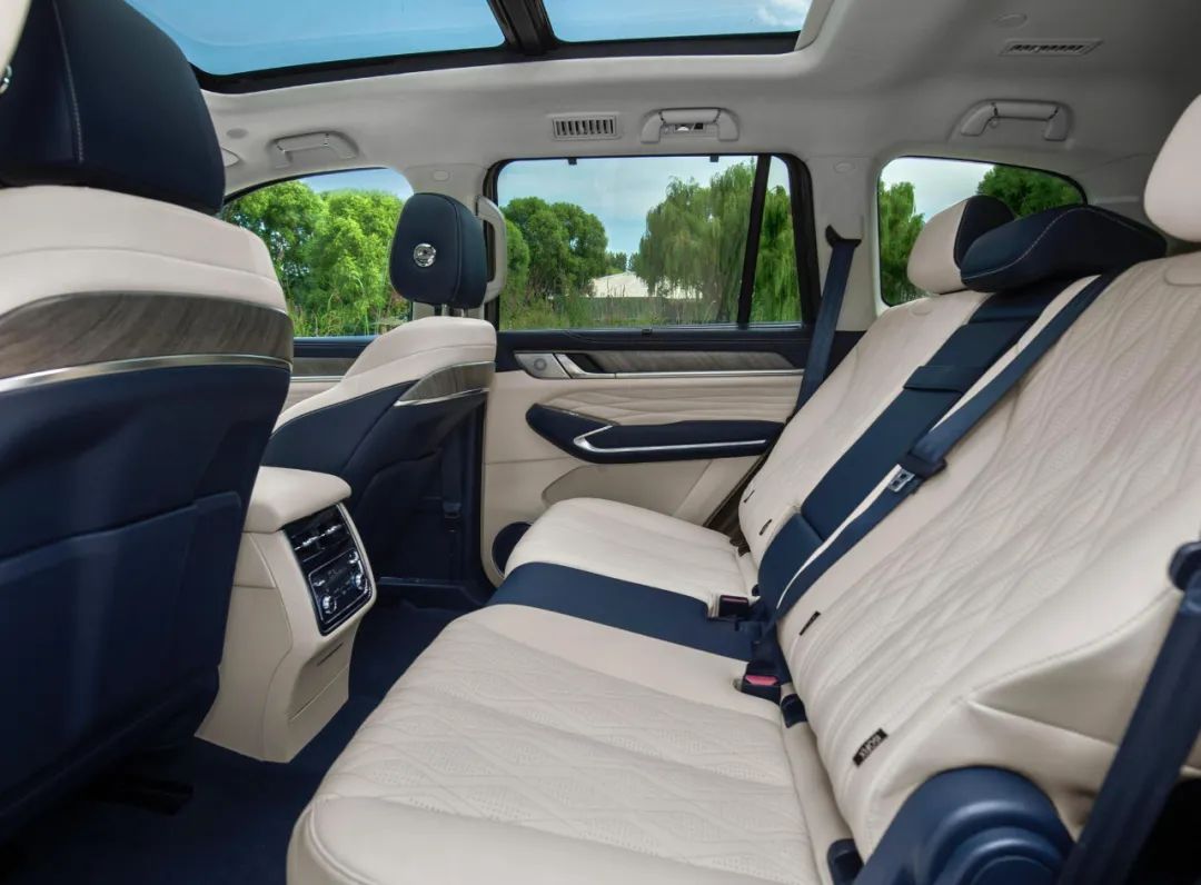 留住燃油车的尊严，3、40万买辆六缸车，你会爱上那种感觉