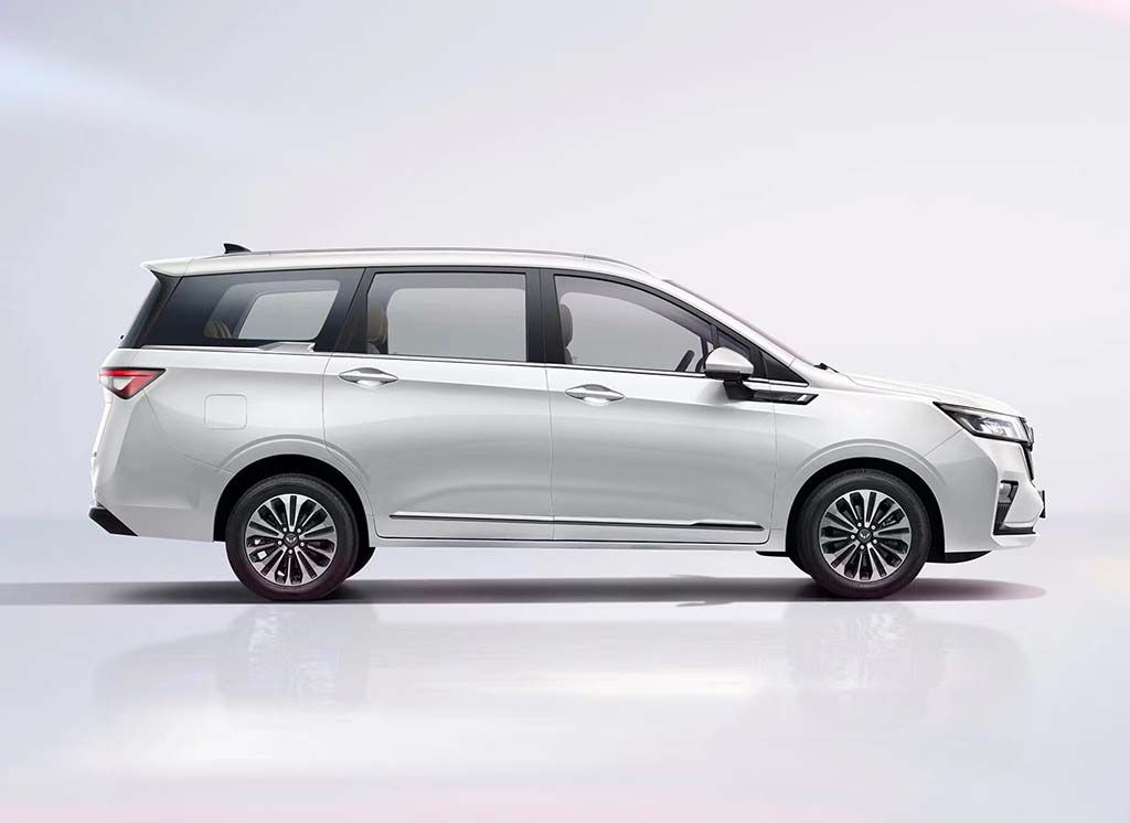五菱佳辰今日下线，定位7座MPV，今年二季度上市