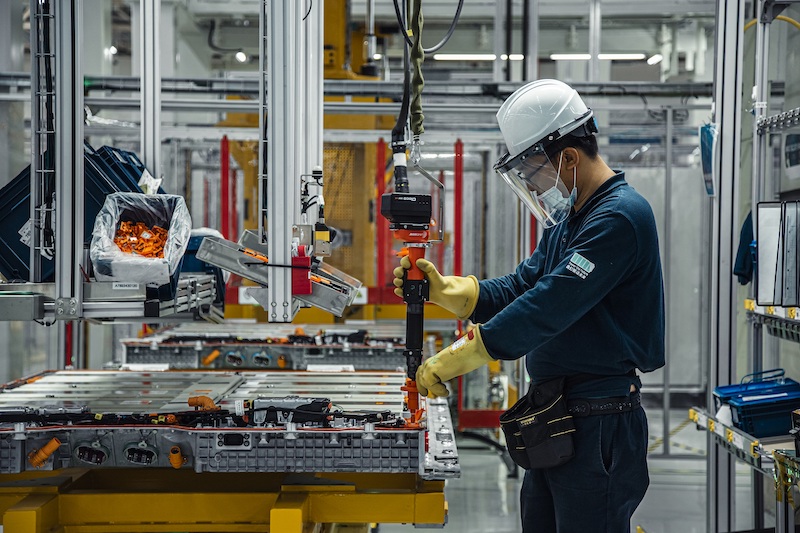 国产新一代奔驰电池正式下线 全新EQE率先搭载