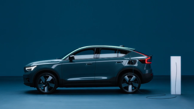 沃尔沃C40：为了4.7秒破百，30多万放弃特斯拉值吗？