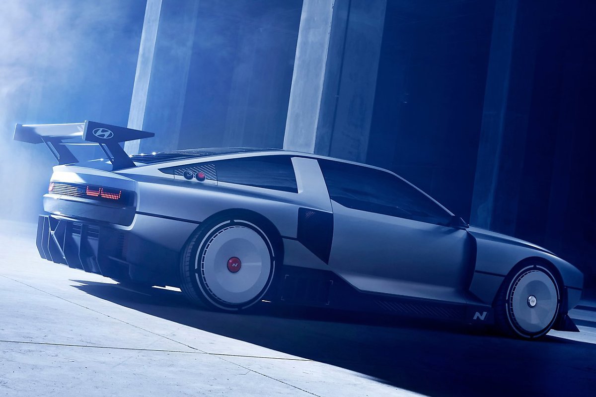 【韩系动向724】现代高性能氢动力超跑N Vision 74，氢燃料不鸡肋！