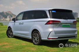 上汽集团-iMAX8 EV-头等舱钛金板