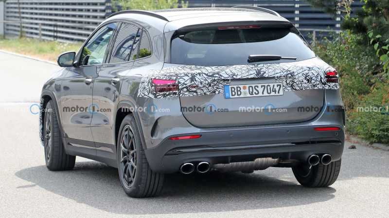或将在2023年正式亮相 新款梅赛德斯-AMG GLA 45谍照曝光 