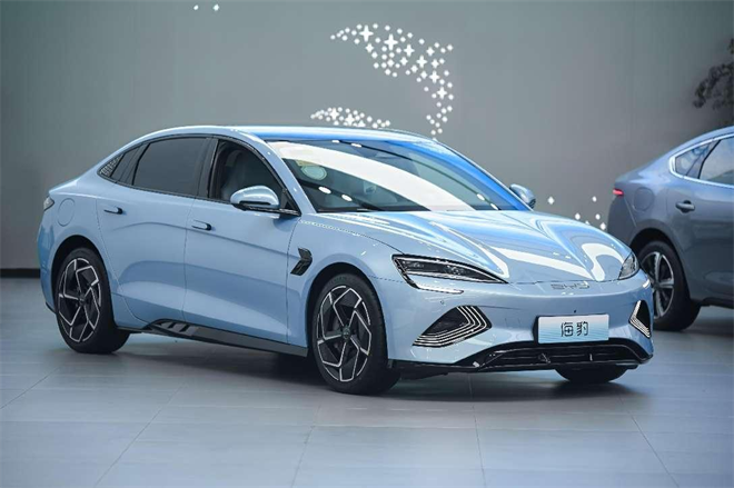 比亚迪销售爆发式增长，售后优质服务能否落地是后劲持续的关键！