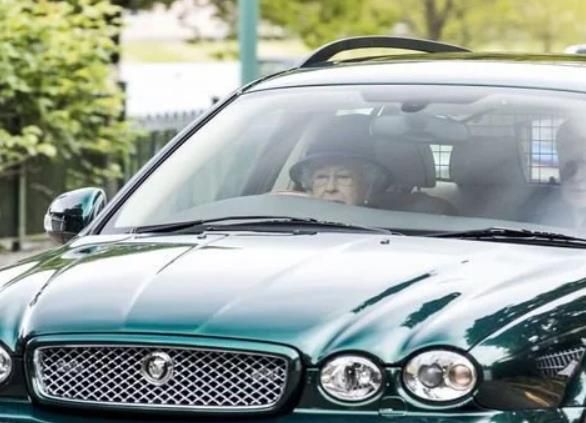 英国女王伊丽莎白二世在巴尔莫勒尔堡去世