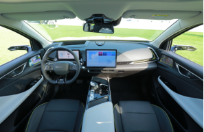 谁说华为智舱专供纯电车？“智能大魔王”北汽魔方上市9.99万起！