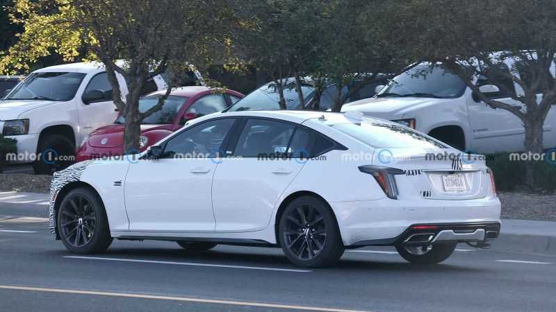 或将在2023年亮相 新款凯迪拉克CT5谍照曝光