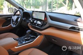 广汽丰田-汉兰达双擎-2.5L 四驱至尊版 7座