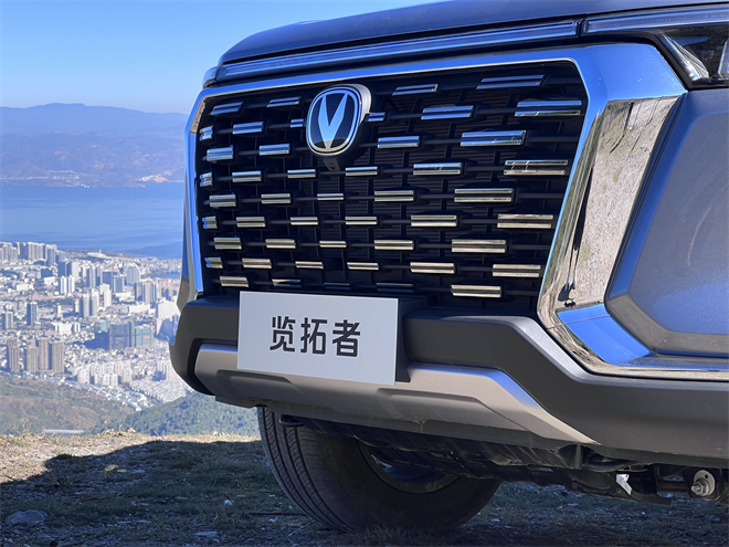 长安皮卡览拓者“后来居上”，蓝鲸动力为“越野露营”添色彩