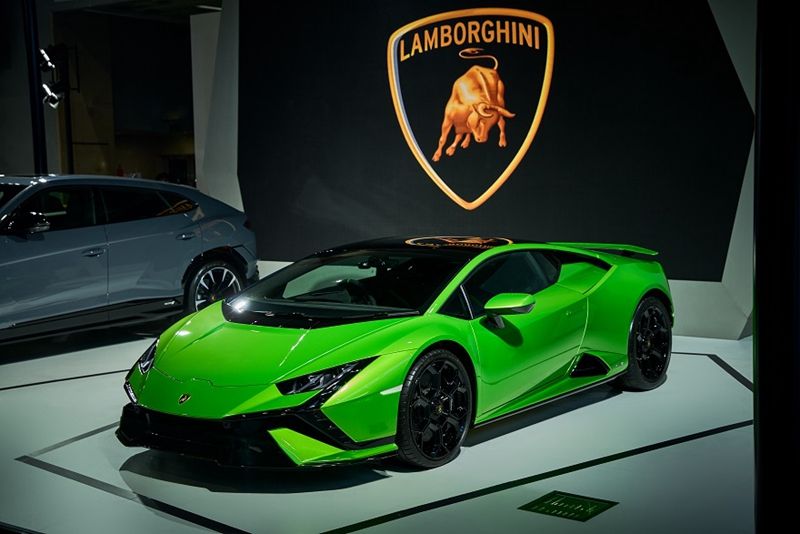 兰博基尼携Huracán Tecnica和Urus S亮相广州车展