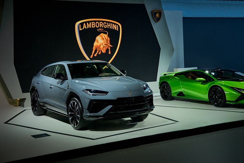 兰博基尼携Huracán Tecnica和Urus S亮相广州车展