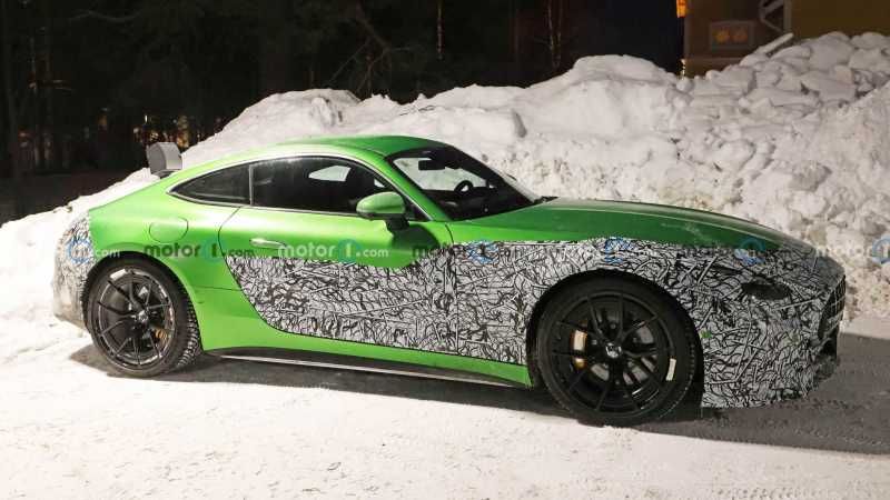 采用2+2的座椅布局 新款梅赛德斯-AMG GT谍照曝光 