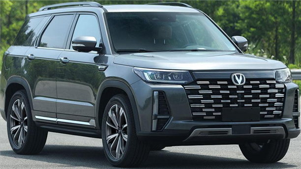长安CS95PLUS上市，预计养车2千/月，保养真比飞度还便宜？