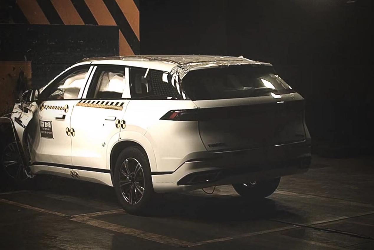 瑞虎9碰撞测试战绩完美,网友心中的“硬汉SUV”