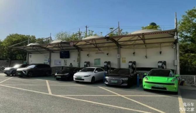 火爆的五一假期  电动车又露出“原形”燃油车主扳回一局