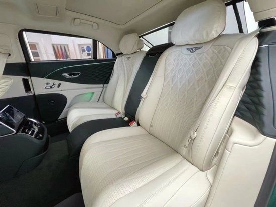 2022款宾利飞驰2.9T混动中规优惠抢购中