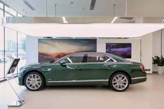 2022款宾利飞驰2.9T混动中规优惠抢购中