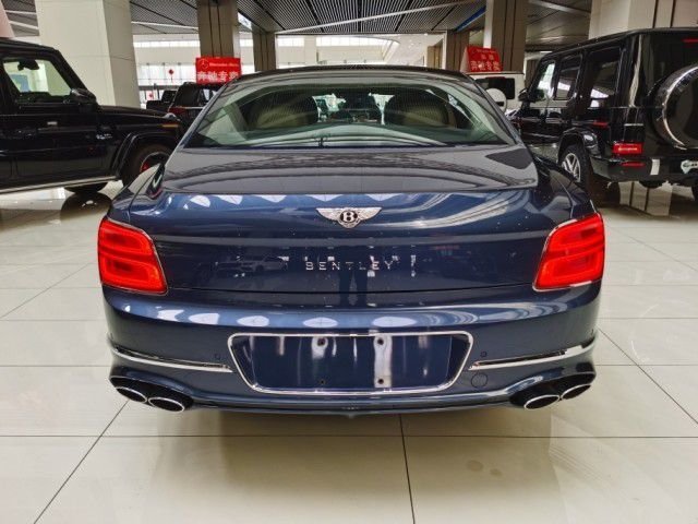 23款宾利飞驰油混版优惠10万现车颜色齐