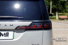 岚图汽车-梦想家