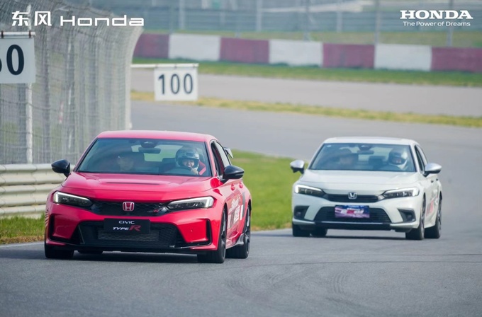 搭载最新第四代i-MMD混动系统 HONDA思域驾临西安-图3