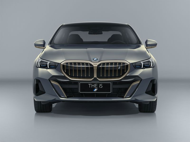 全新BMW 5系长轴距版全球首发，明年1月上市