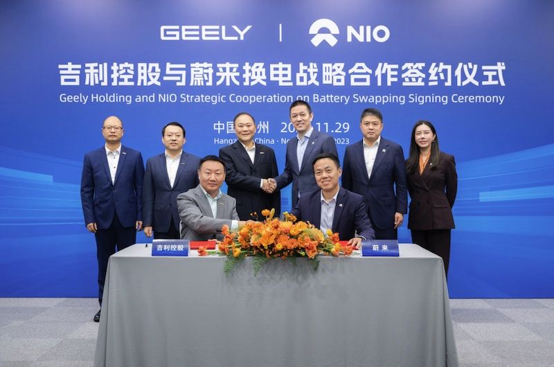 打造换电标准体系 吉利控股与蔚来签署换电战略合作协议