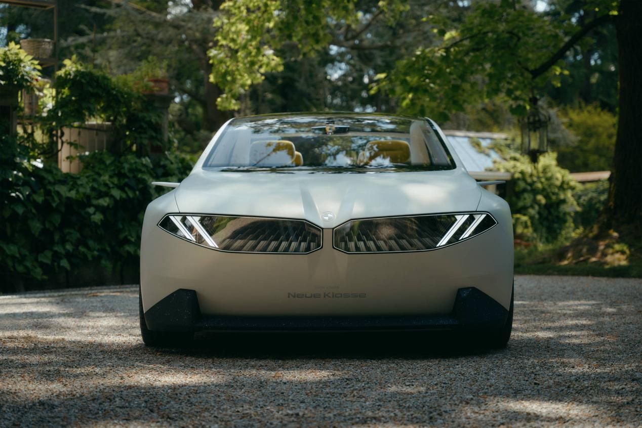 BMW新世代概念车、全新MINI家族发布 助力宝马集团新时代启新程