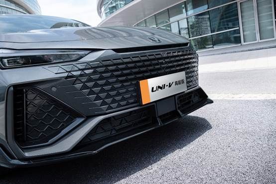 UNI-V高能版发布 采用经典外观设计，超值超值鲸爆价9.69万元起！