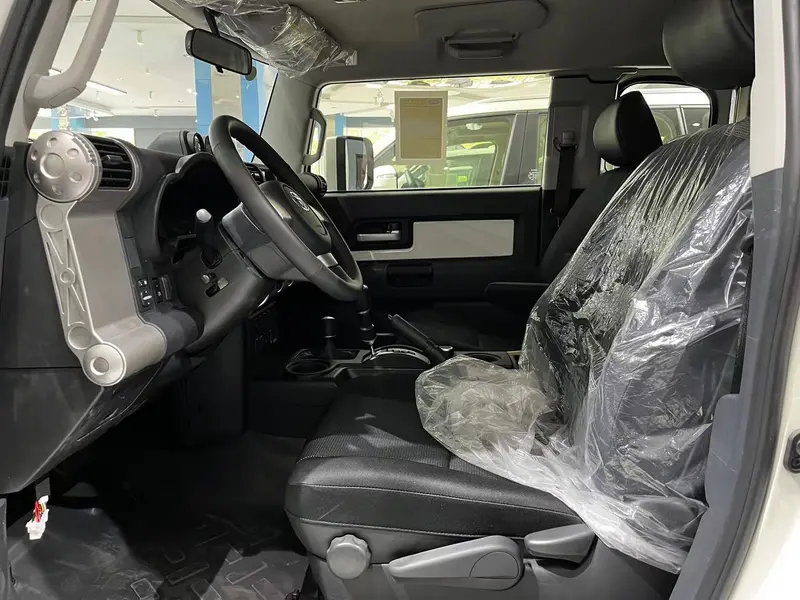 中东版23款丰田FJ 4.0 酷路泽大幅度降价促销