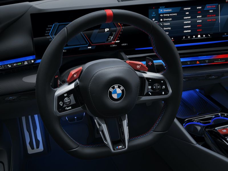 首次采用M高性能混动系统 全新BMW M5将亮相成都车展