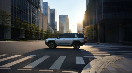 国货旗舰来了比亚迪华为联合发布方程豹+豹8上市售价37.98万元起