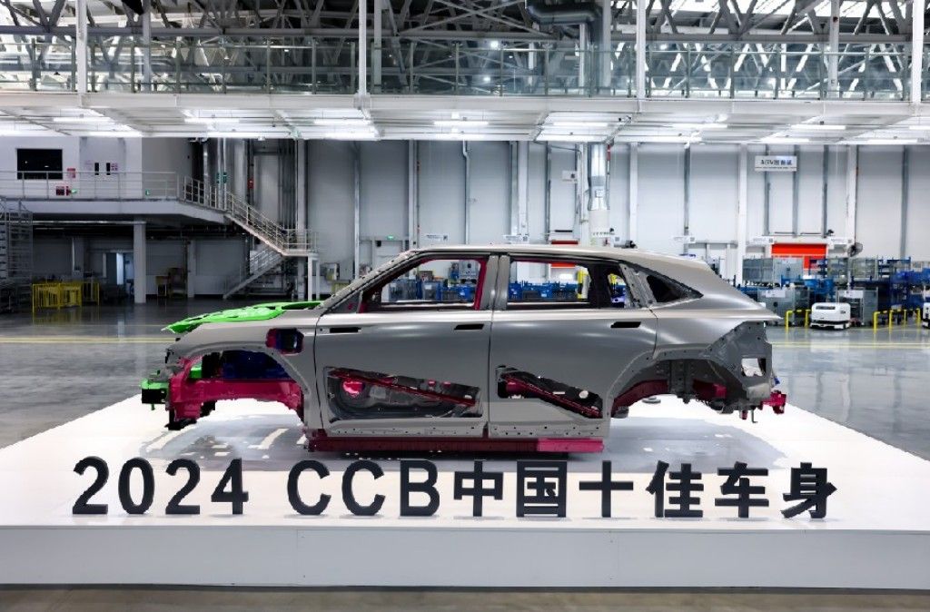 廣汽本田首款量產新車P7下線 新能源工廠正式落成