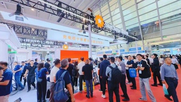 星星充电闪耀上海充换电展！全场景解决方案开启绿色能源新篇章