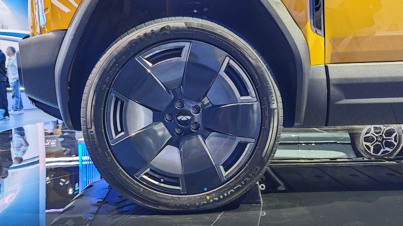 风云X3L实车曝光 全铝车身+猎鹰500智驾