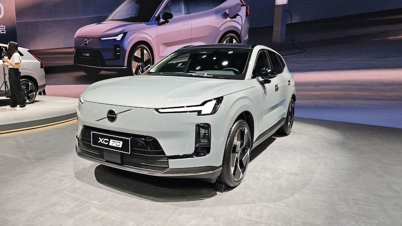 SMA架构赋能 沃尔沃全新XC70亮相成都车展