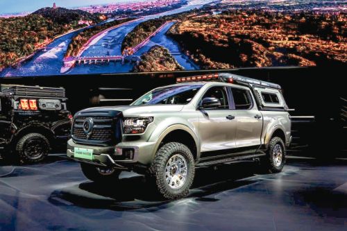 “电炮火锅老友局”成都开宴 长城炮两款新车重磅亮相 