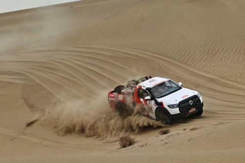 征途再启 挑战极限 赛级皮卡V6火炮迎战敦煌越野耐力赛