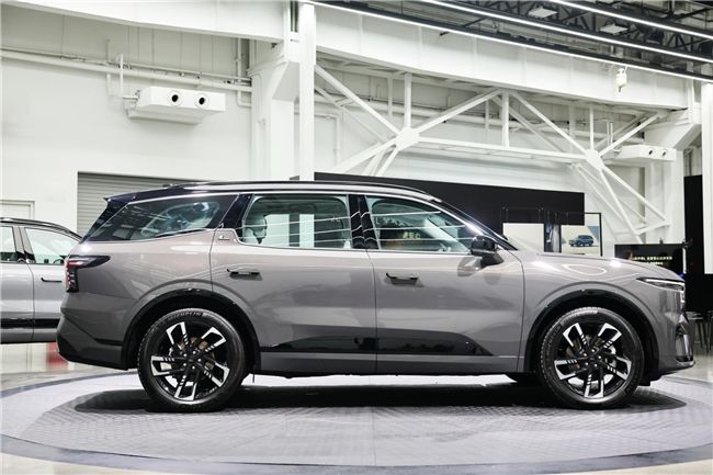 中配起即享二排座椅加热,26 款锐界 L 厉害了