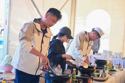 炮火联盟山海同行 长城炮全性能家族征战阿拉善 共享皮卡文化盛宴