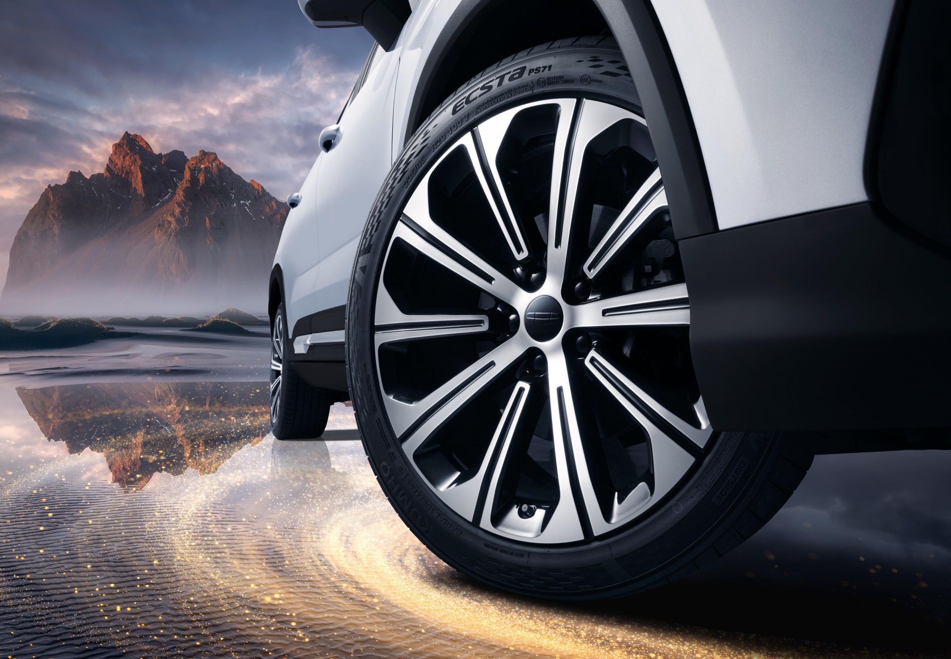 智能/舒享全面升级 第三代豪越L内外饰官图公布