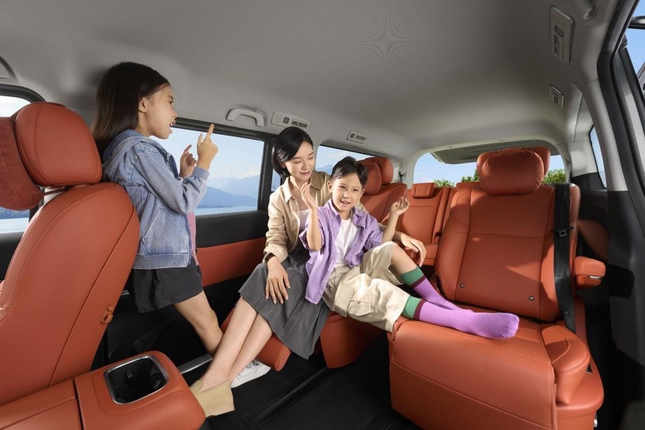 锐胜M8预售16.98万起 就这空间和配置谁敢来比?