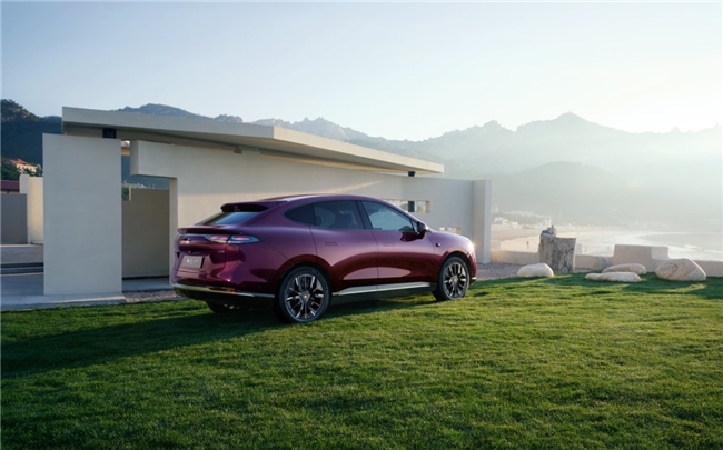 20万级纯电大五座SUV：昊铂HT如何成为家用首选？