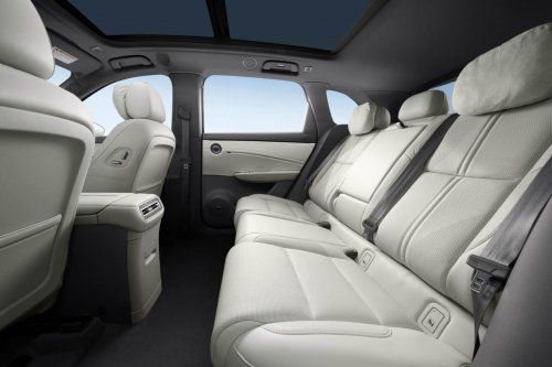   新能源SUV推荐：为何红旗HS6能成为新时代家庭的更优解？