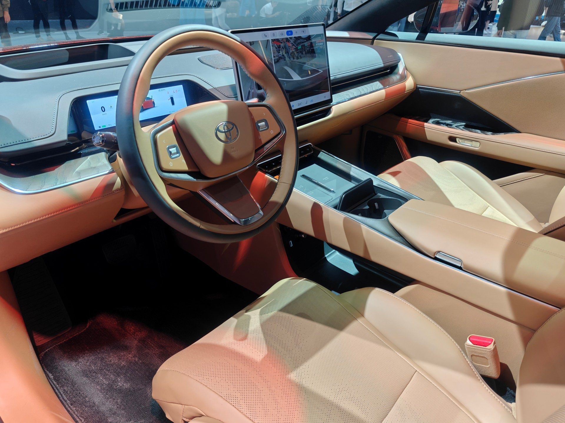 2025广州车展：广汽丰田铂智7正式开启预订