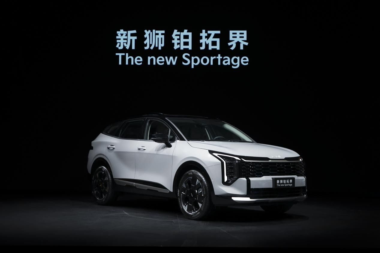 李娜代言新狮铂拓界 起亚携全明星车型闪耀广州车展